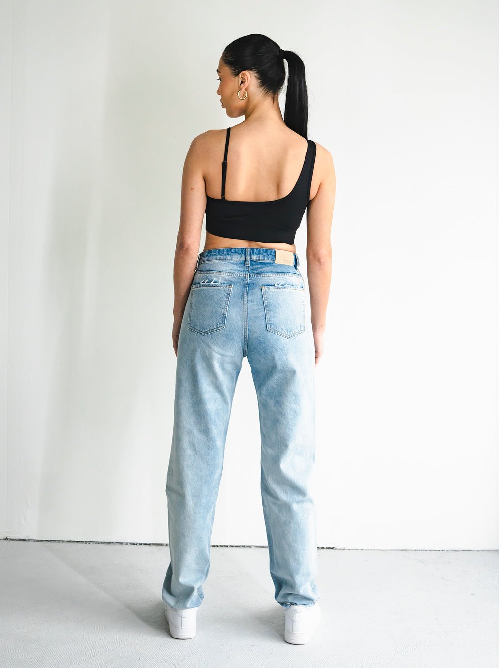 Basic Straight Fit Light Blue Women Jeans - UNEFFECTED STUDIOS® - JEANS - UNEFFECTED STUDIOS®