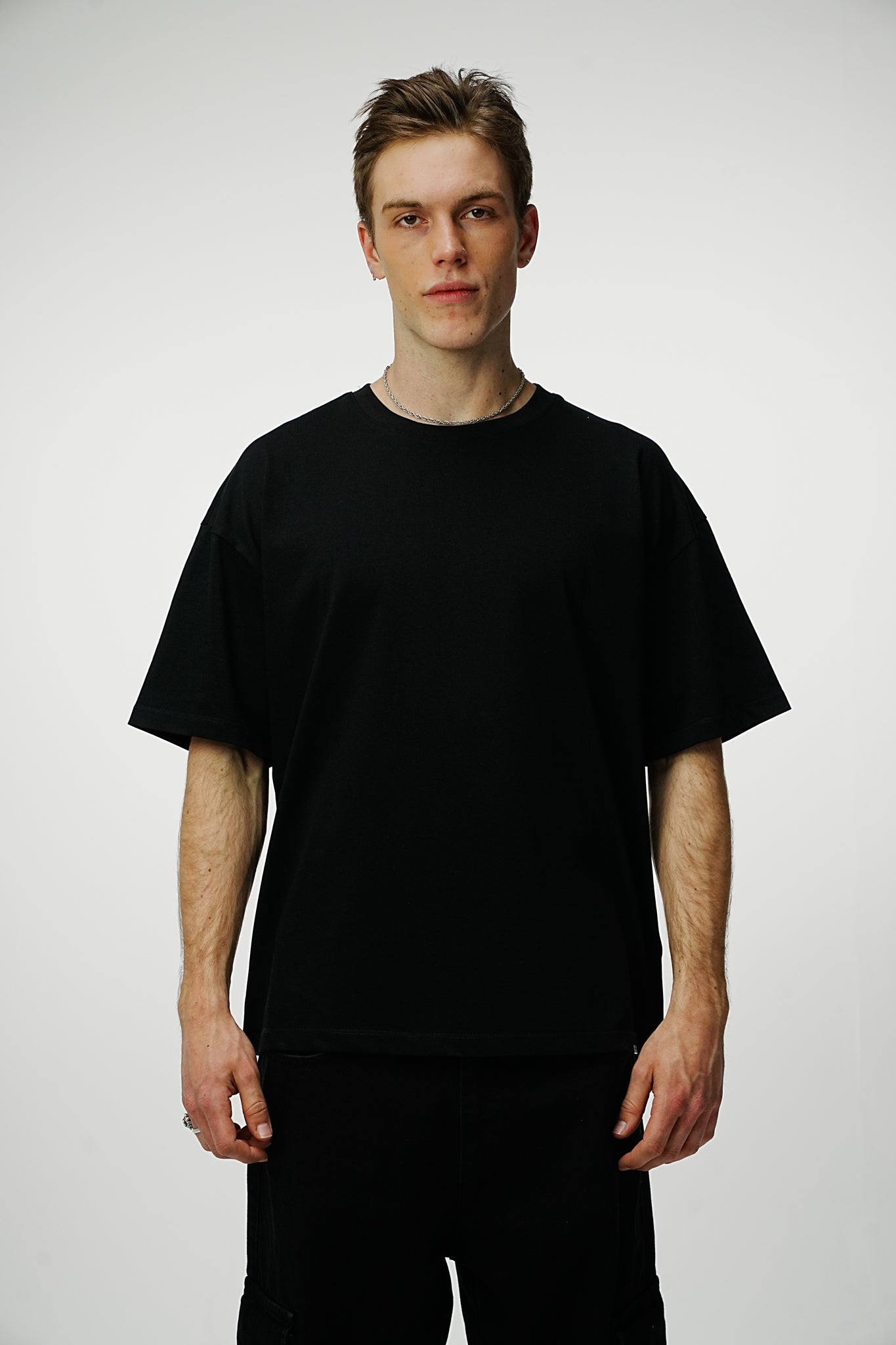 Blank 240GSM Oversized Tee - Black - UNEFFECTED STUDIOS® - T-shirt - UNEFFECTED STUDIOS®