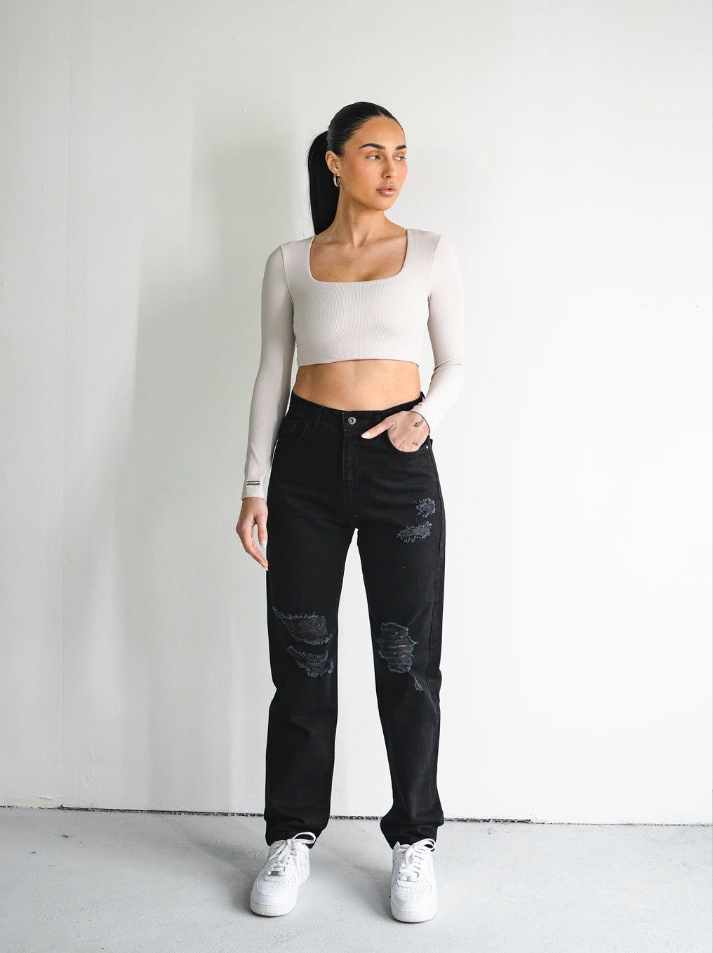 Destroyed Straight Fit Black Women Jeans - UNEFFECTED STUDIOS® - JEANS - UNEFFECTED STUDIOS®