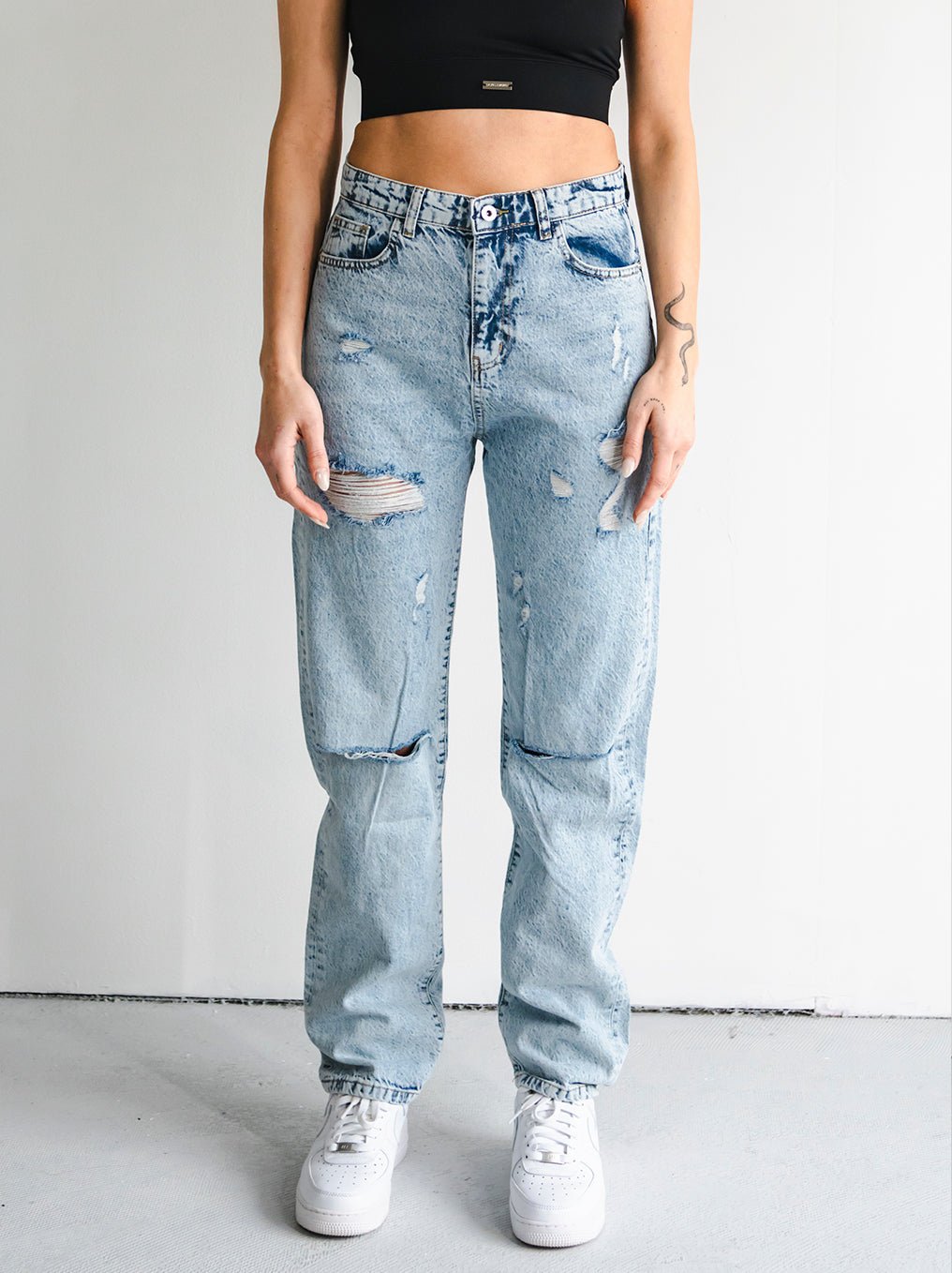 Destroyed Straight Fit Light Blue Women Jeans - UNEFFECTED STUDIOS® - JEANS - UNEFFECTED STUDIOS®