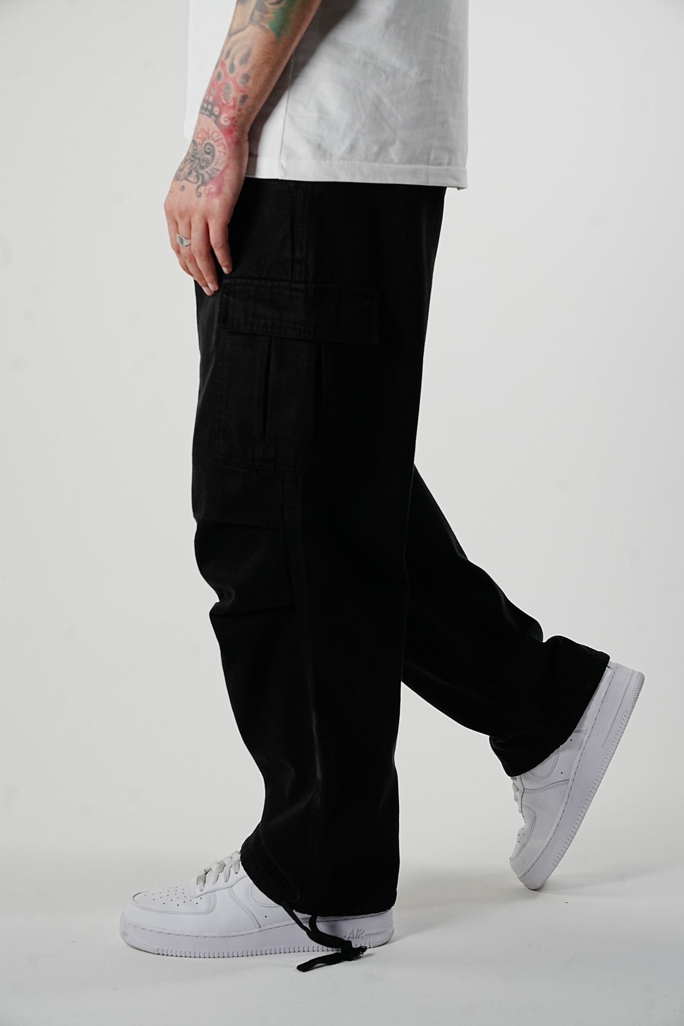 R11 Wide Fit Black Cargo Pants - UNEFFECTED STUDIOS® - 2Y PREMIUM