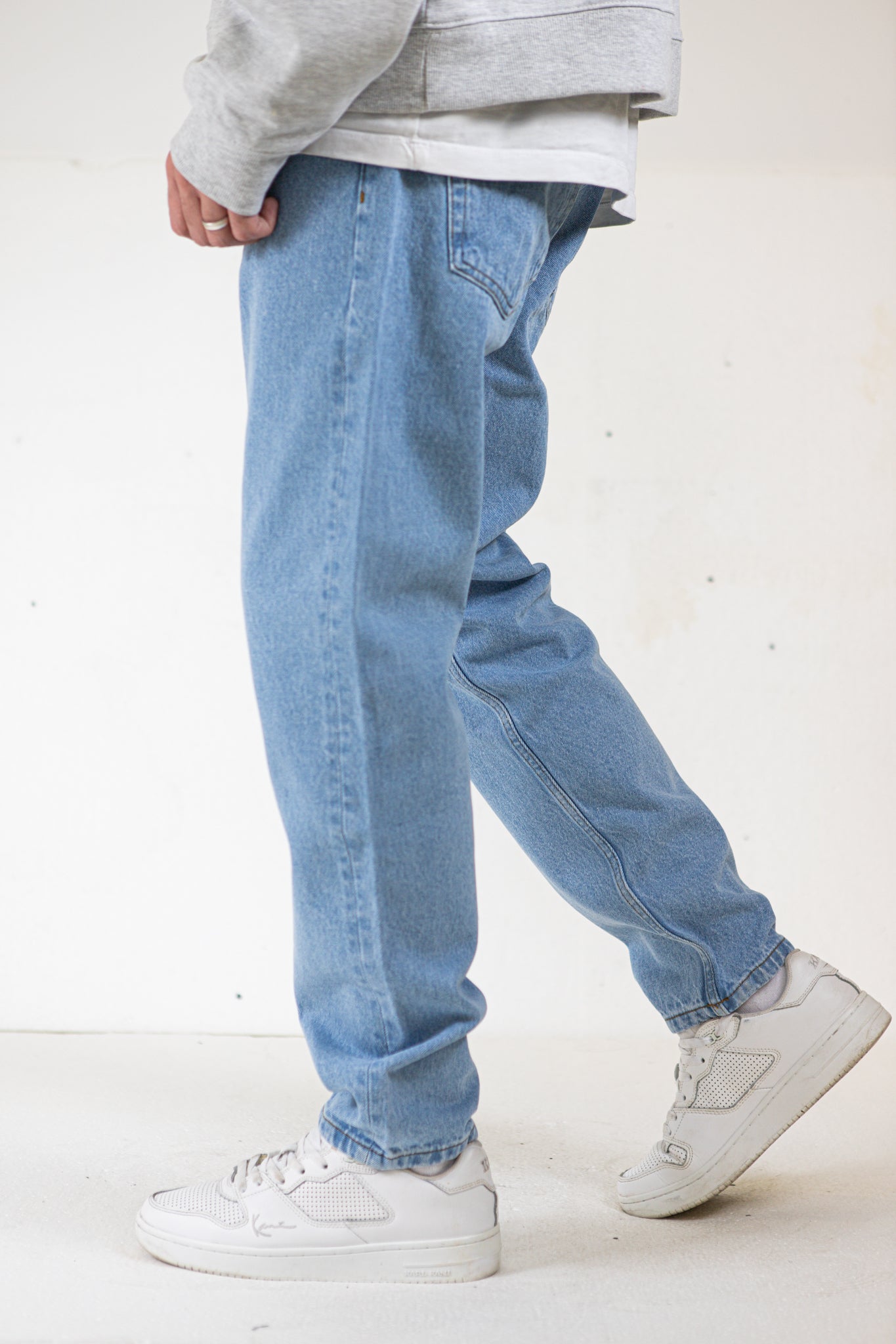 Premium Relaxed Fit Light Blue Basic Jeans