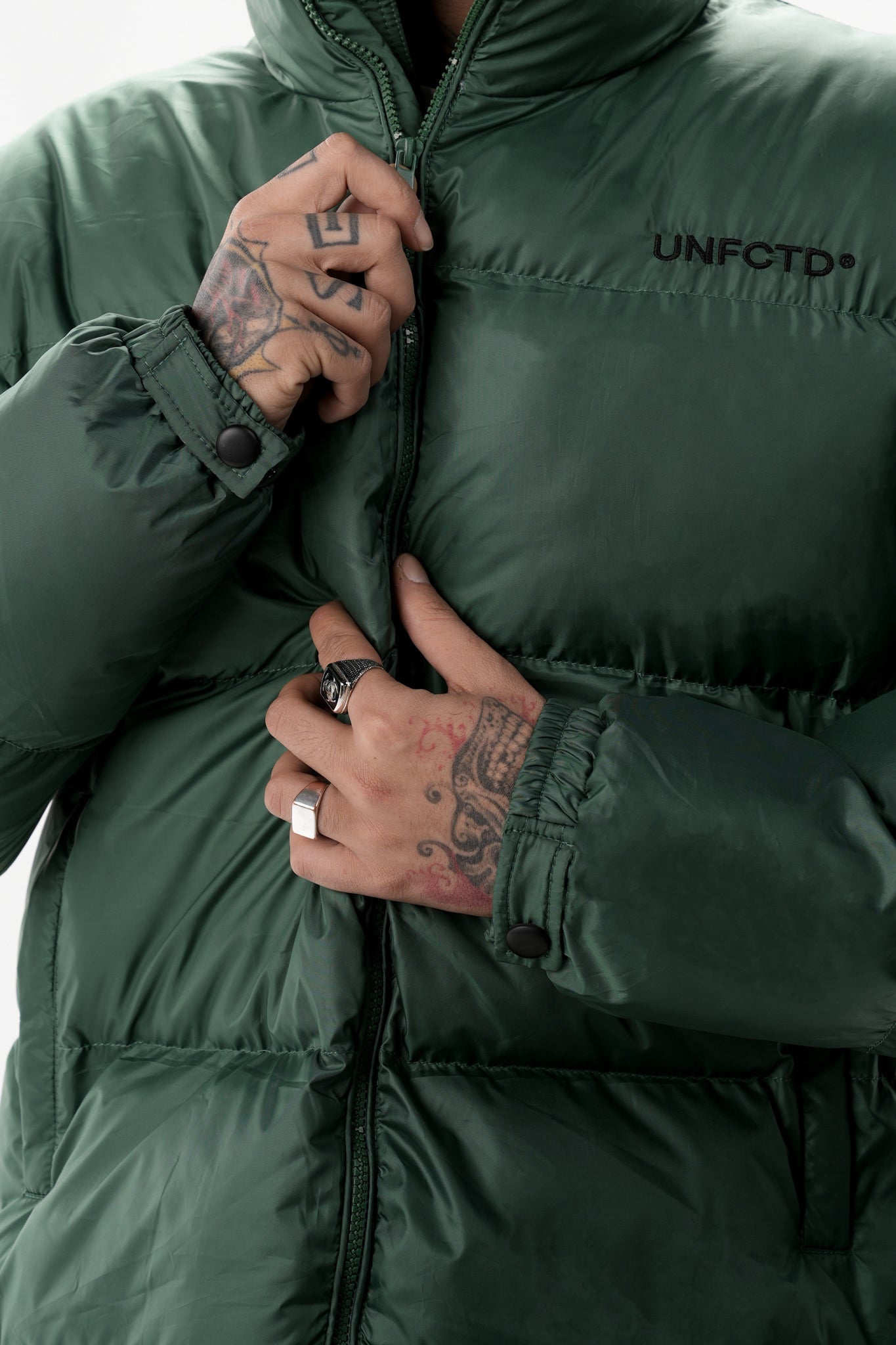 Airdrop Elite Puffer Jacket - British Green - UNEFFECTED STUDIOS® - JACKET - UNEFFECTED STUDIOS®