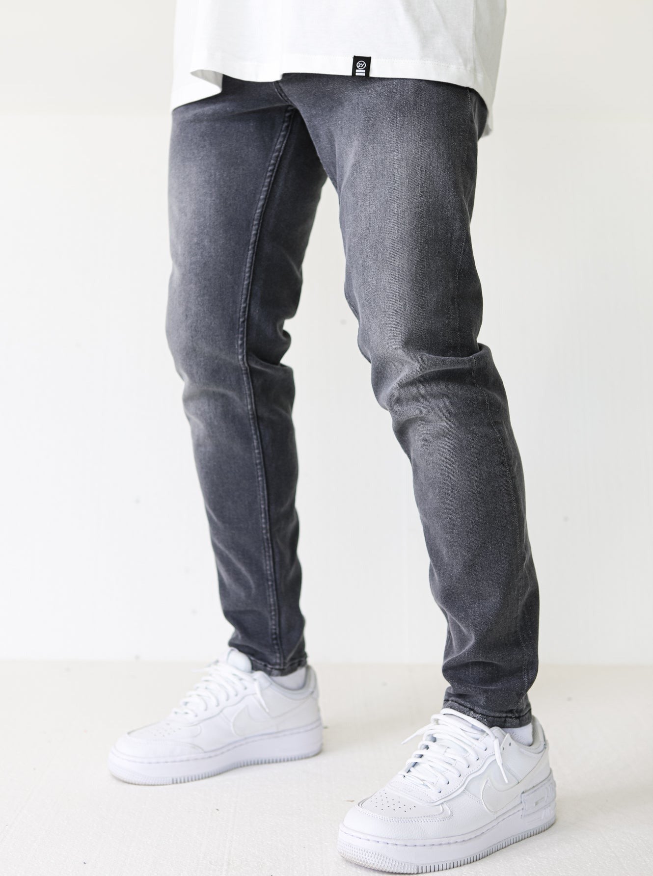 Anthracite Premium Basic Slim-fit Jeans - UNEFFECTED STUDIOS® - JEANS - UNEFFECTED STUDIOS®