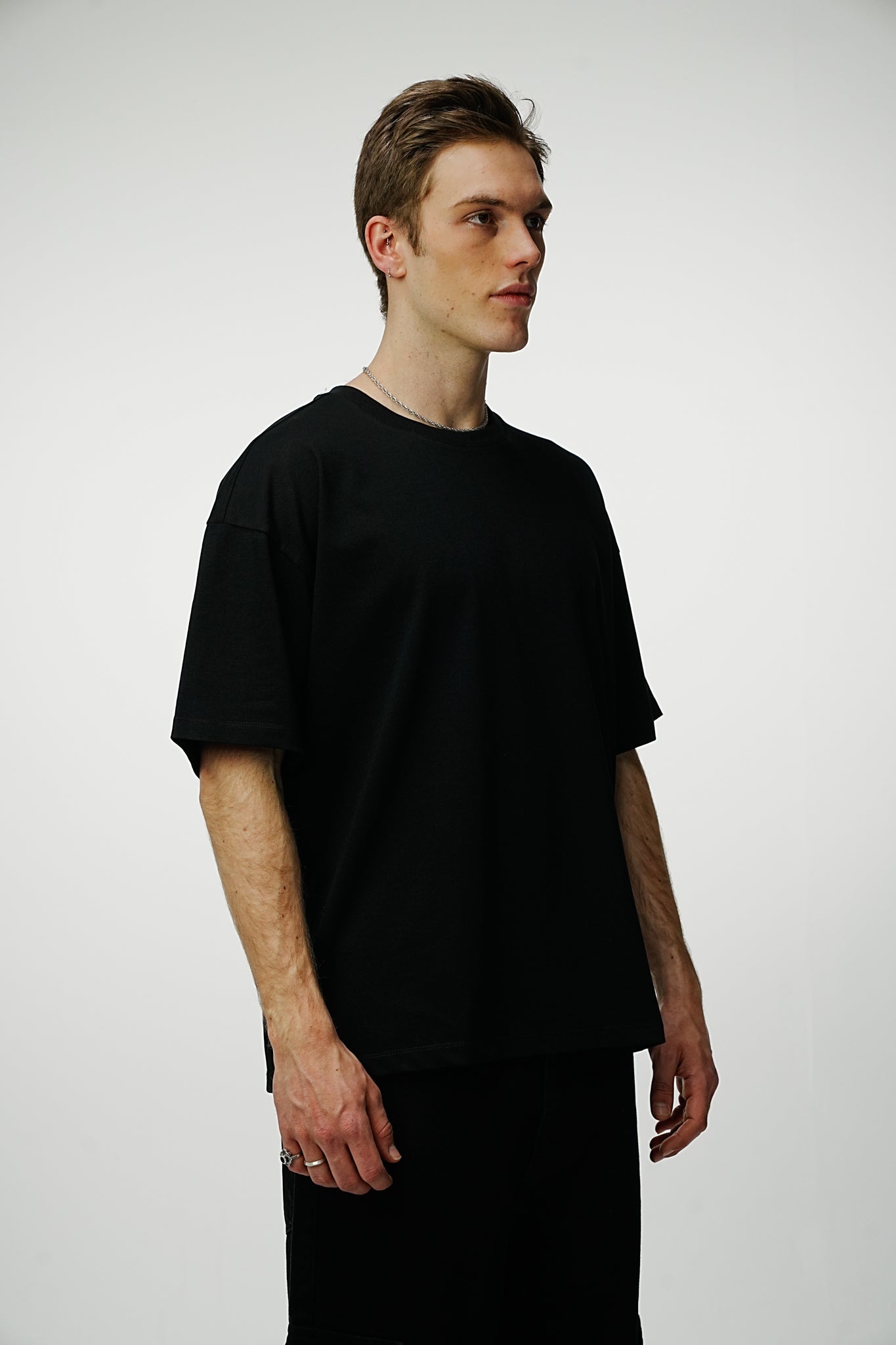Blank 240GSM Oversized Tee - Black - UNEFFECTED STUDIOS® - T-shirt - UNEFFECTED STUDIOS®