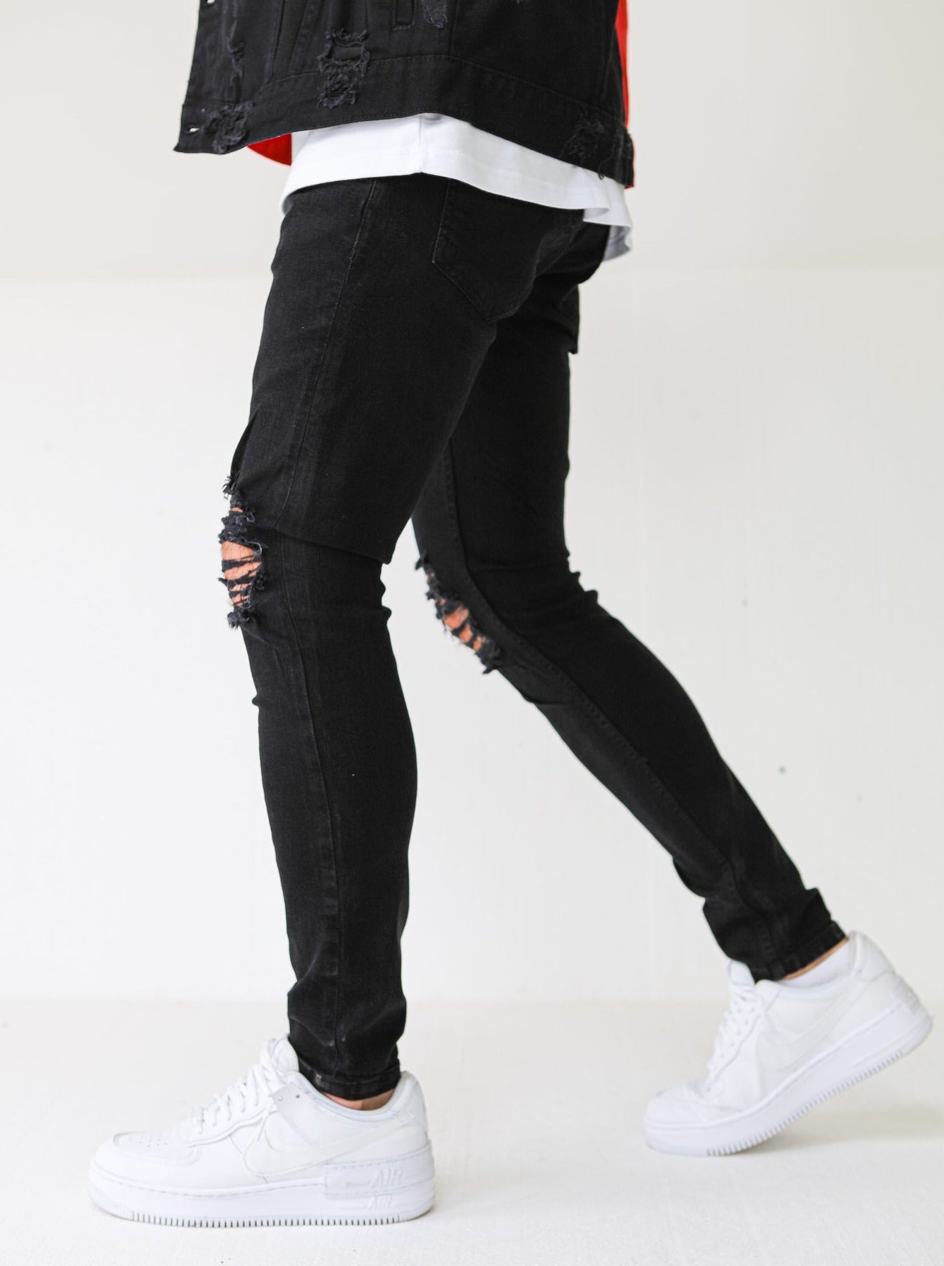 Knee Distressed Premium Black Jeans - UNEFFECTED STUDIOS® - JEANS - UNEFFECTED STUDIOS®