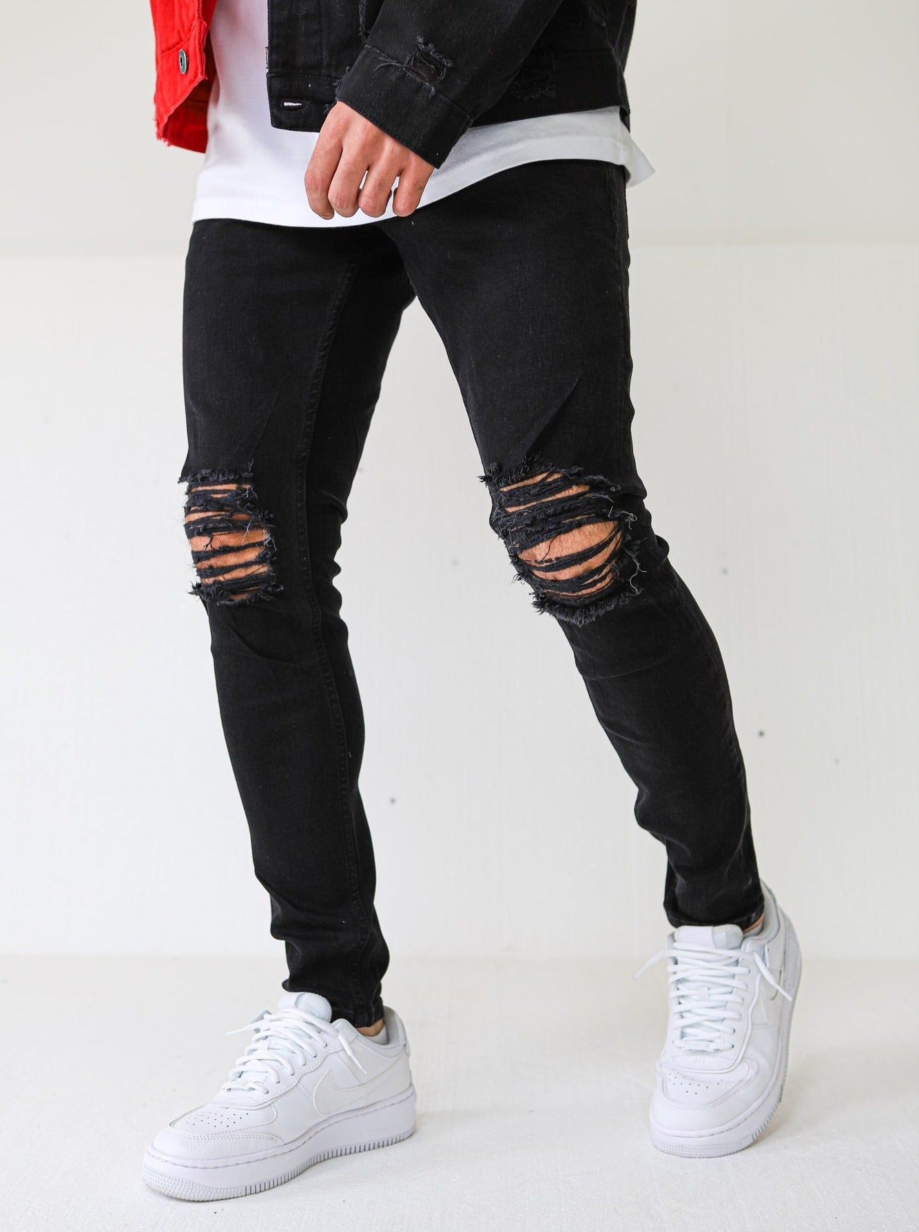 Knee Distressed Premium Black Jeans - UNEFFECTED STUDIOS® - JEANS - UNEFFECTED STUDIOS®