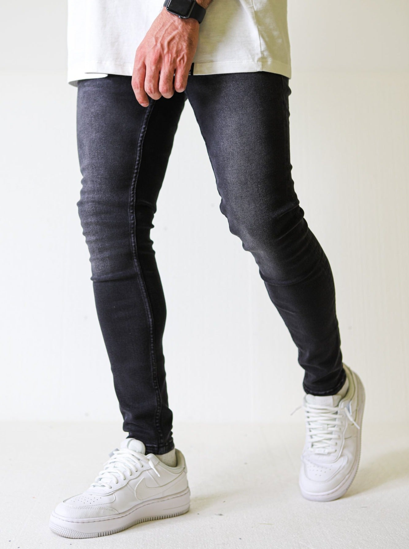 Premium 4X Stretch Dark Spray Jeans - UNEFFECTED STUDIOS® - JEANS - UNEFFECTED STUDIOS®