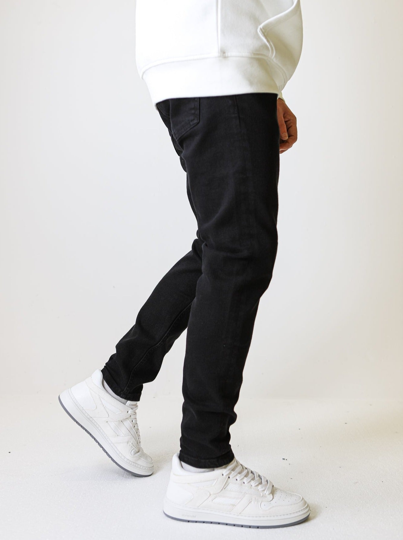 Premium Basic Black Jeans - UNEFFECTED STUDIOS® - JEANS - UNEFFECTED STUDIOS®
