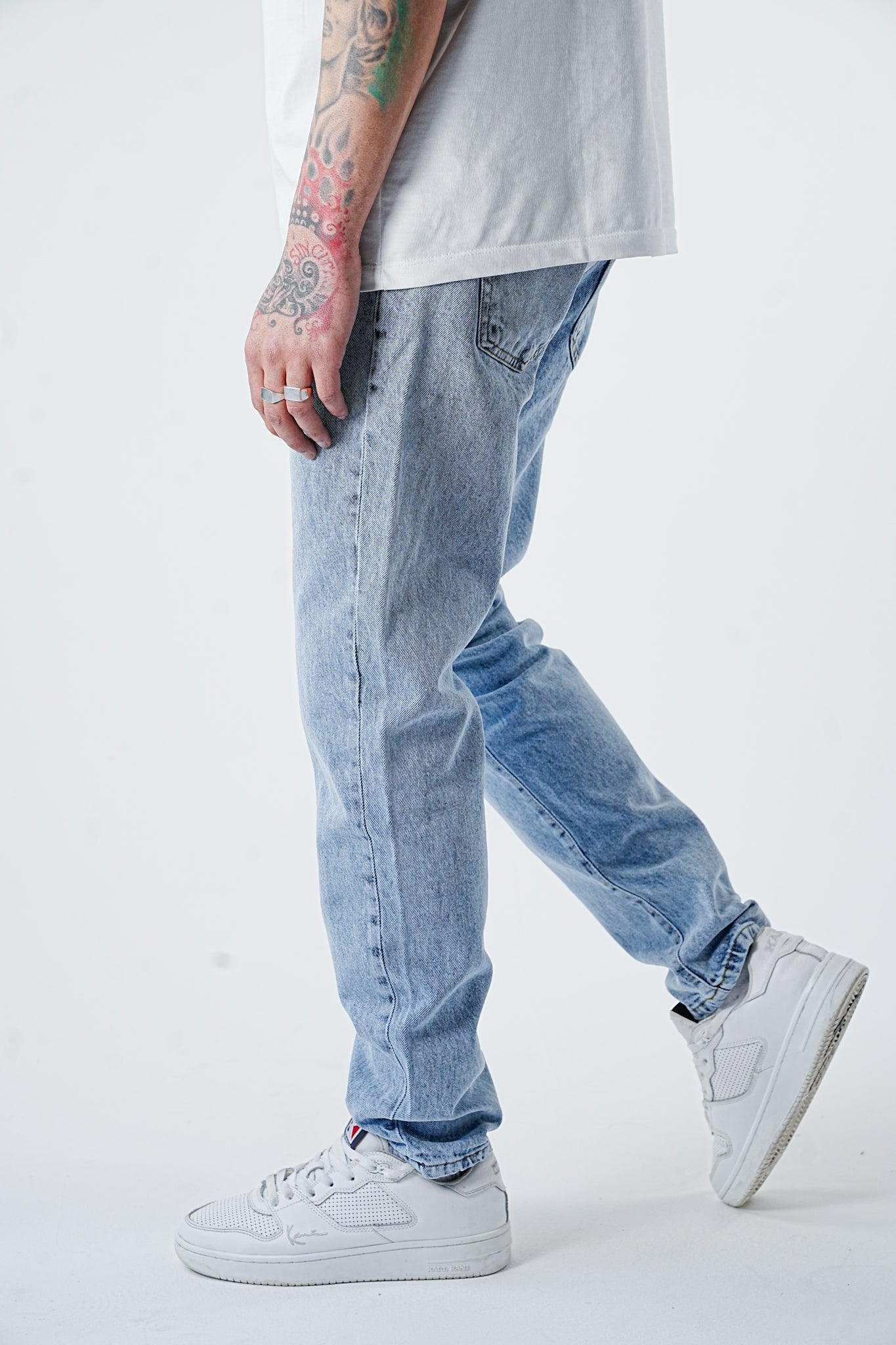 Premium Basic Light Vintage Essential Jeans - UNEFFECTED STUDIOS® - JEANS - UNEFFECTED