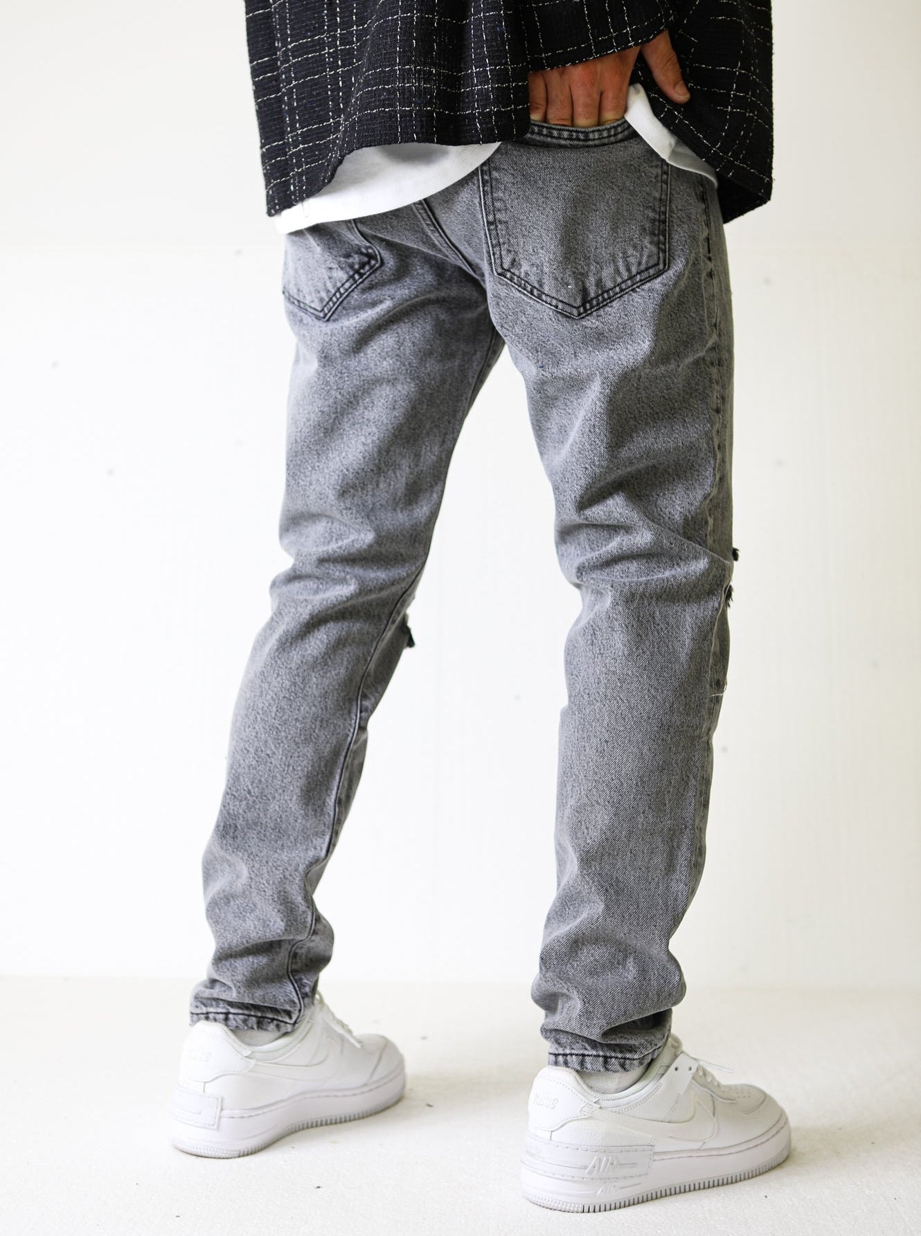 Premium Grey Ripped Essential Jeans - UNEFFECTED STUDIOS® - JEANS - UNEFFECTED STUDIOS®