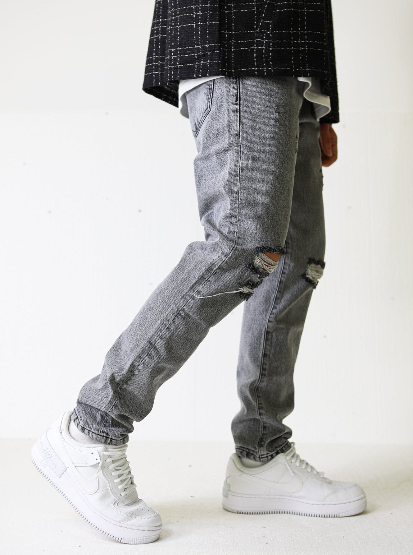 Premium Grey Ripped Essential Jeans - UNEFFECTED STUDIOS® - JEANS - UNEFFECTED STUDIOS®