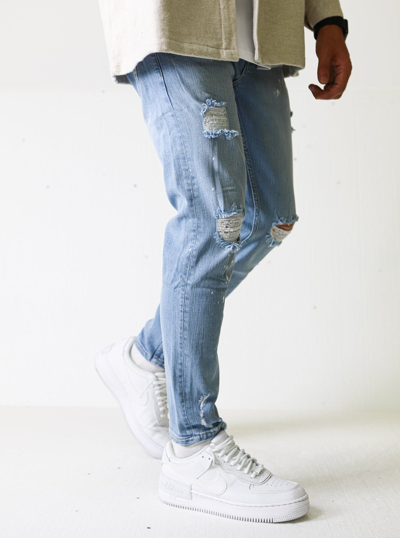 Premium Ripped Light Blue Jeans - UNEFFECTED STUDIOS® - JEANS - UNEFFECTED STUDIOS®