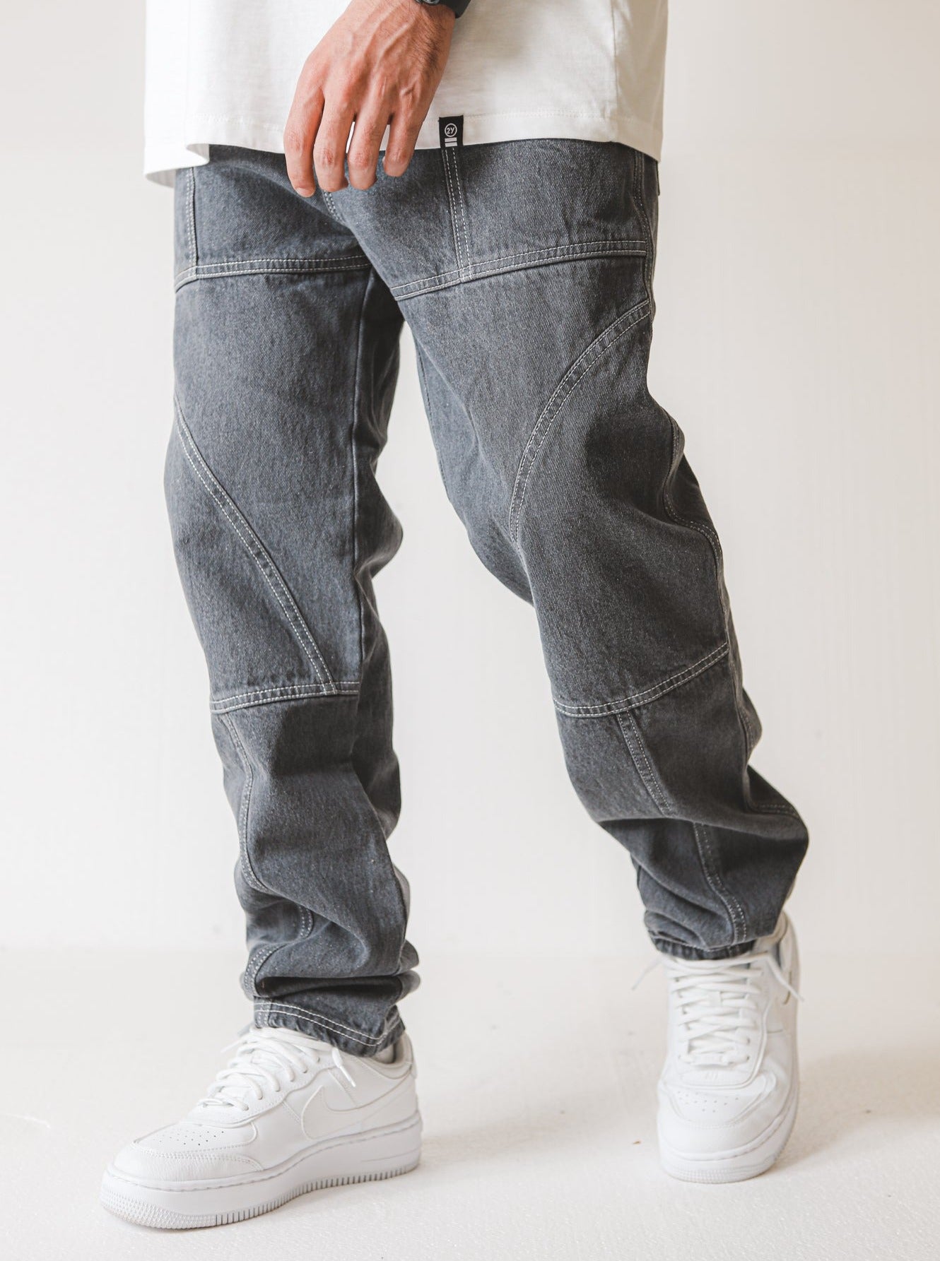 Premium Straight-Fit Grey Detailed Jeans - UNEFFECTED STUDIOS® - JEANS - UNEFFECTED STUDIOS®
