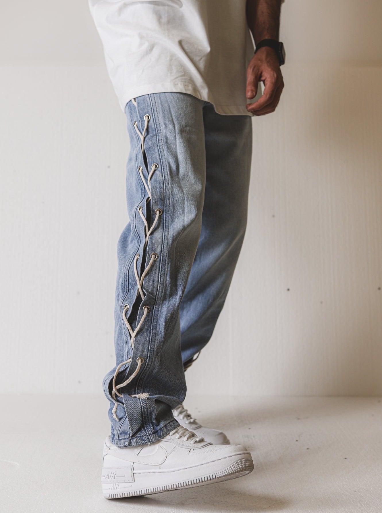 Premium Wide Fit Light Blue Jeans - UNEFFECTED STUDIOS® - JEANS - UNEFFECTED STUDIOS®