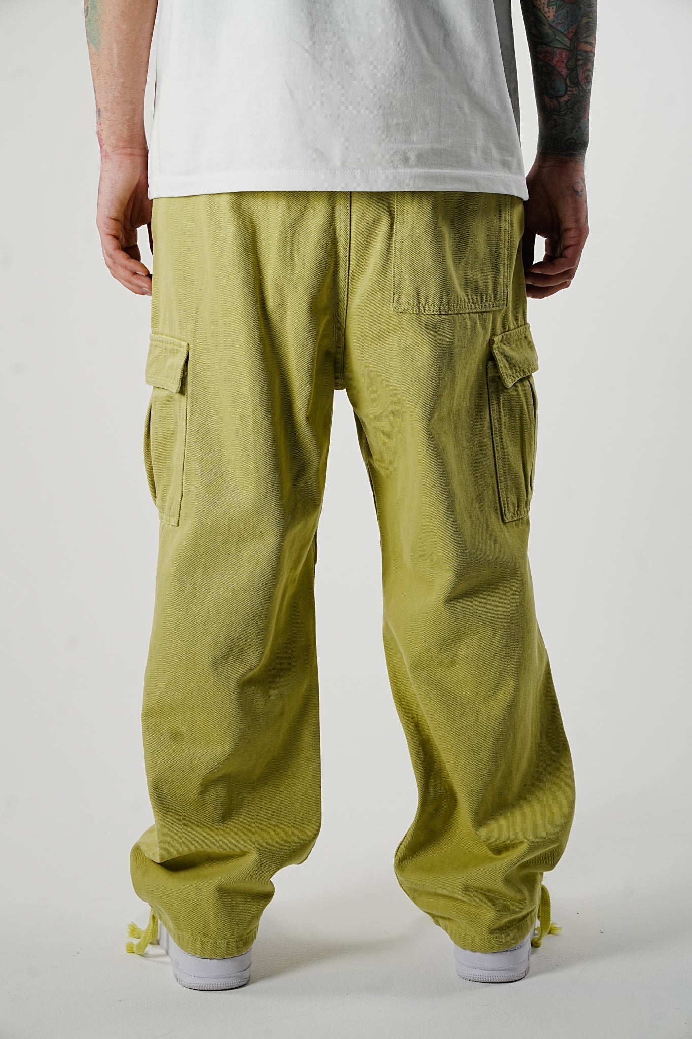 R11 Wide Fit Pistachio Cargo Pants - UNEFFECTED STUDIOS® - 2Y PREMIUM