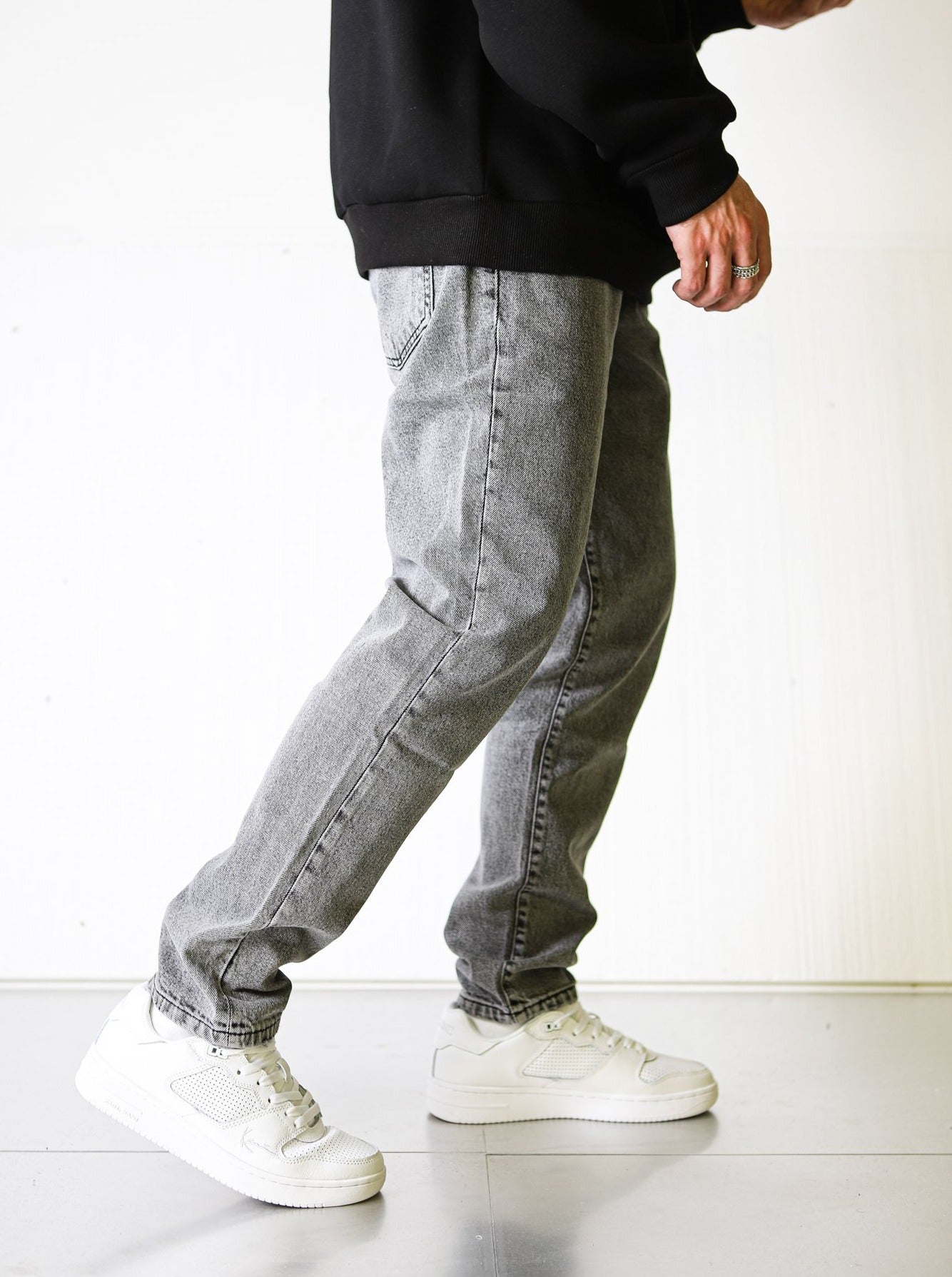 Premium Basic Grey Essential Jeans